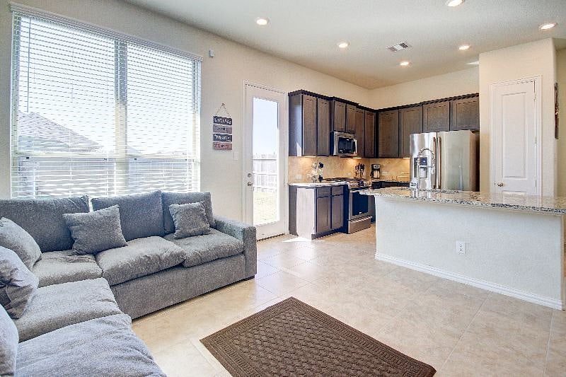 Furnished Finder property 453976_1 photo 18