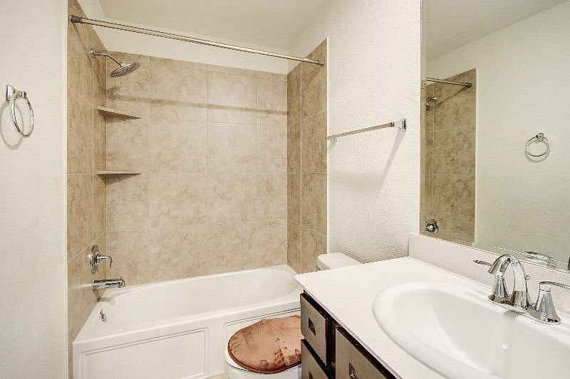 Furnished Finder property 453976_1 photo 32