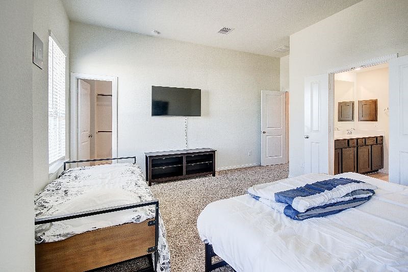 Furnished Finder property 453976_1 photo 46