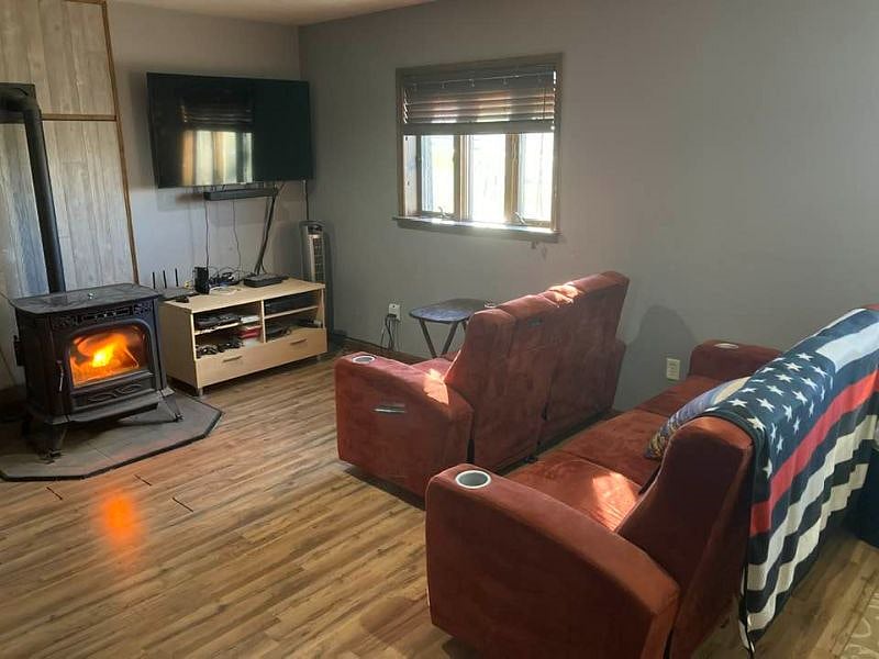 Shared living room.
Due to my work schedule, you will have the whole house to yourself many days a month.