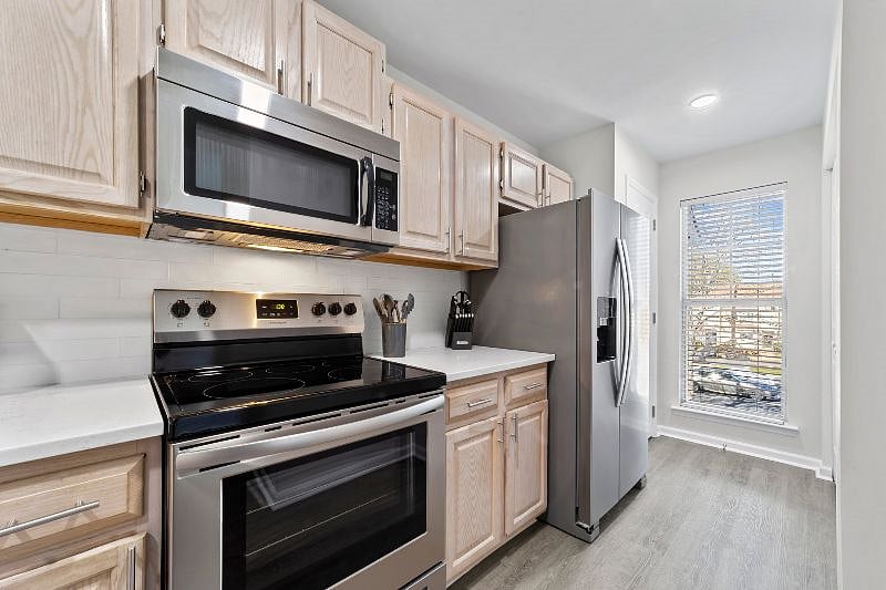 Furnished Finder property 454172_1 photo 8