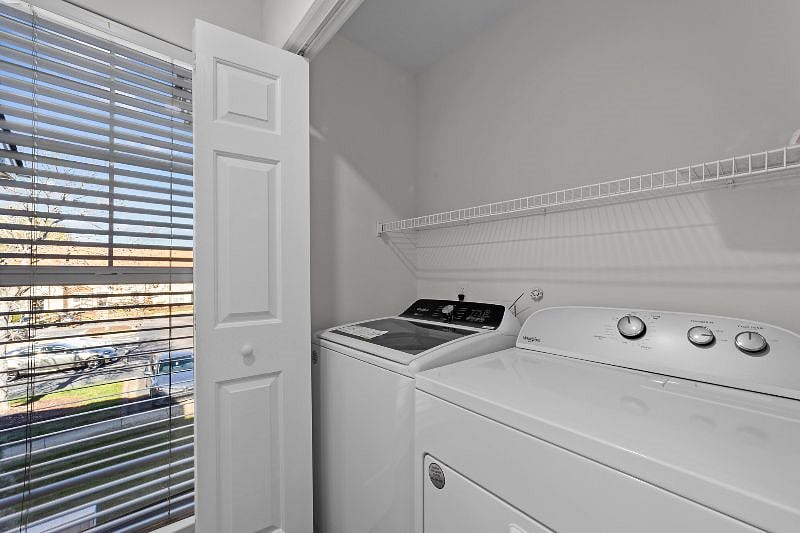 Furnished Finder property 454172_1 photo 10