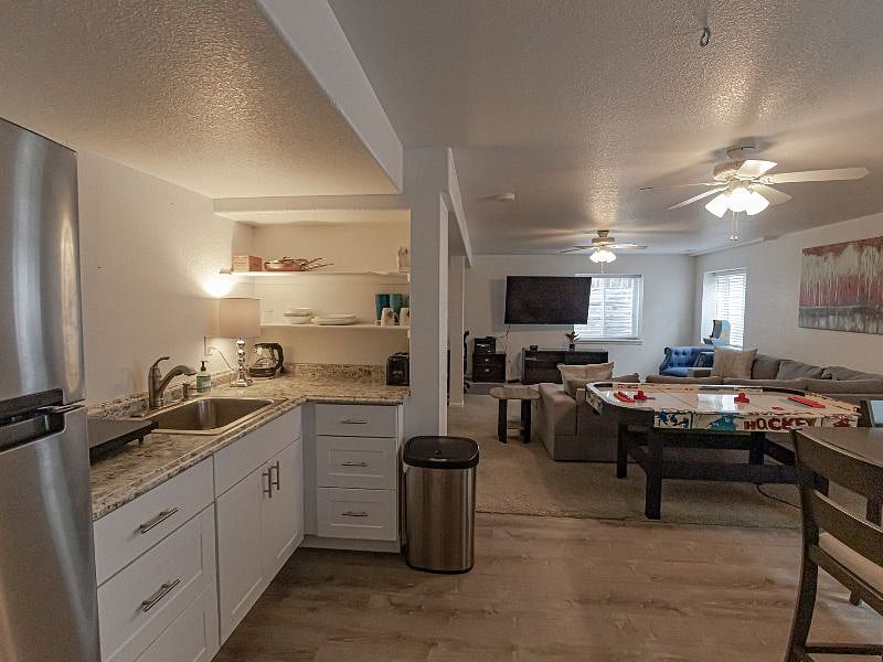 Furnished Finder property 454216_1 photo 9