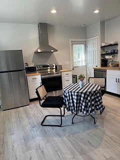 Furnished Finder property 454219_1 photo 6