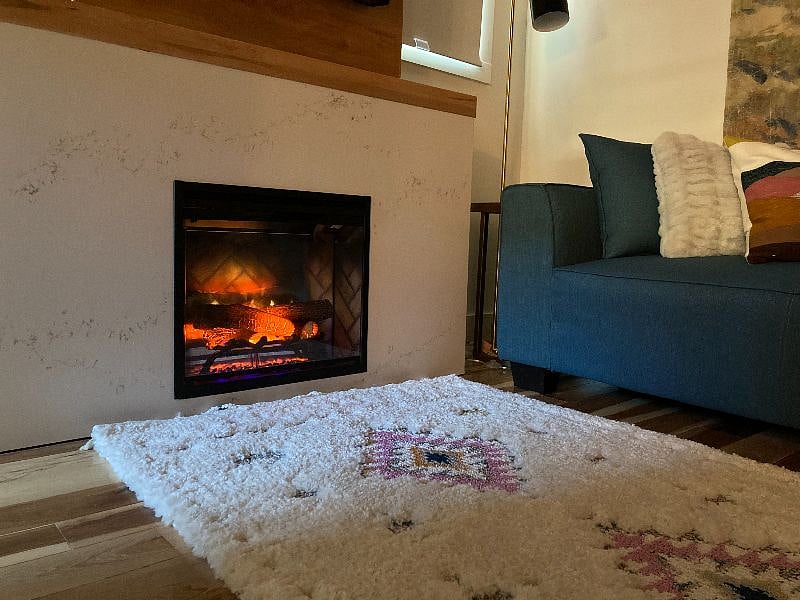 Electronic Fireplace ON