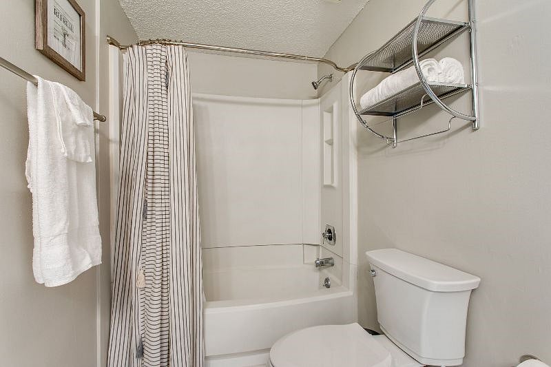 Furnished Finder property 454301_1 photo 14