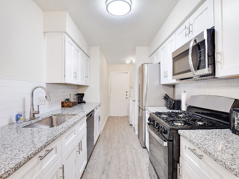 Furnished Finder property 454360_1 photo 10
