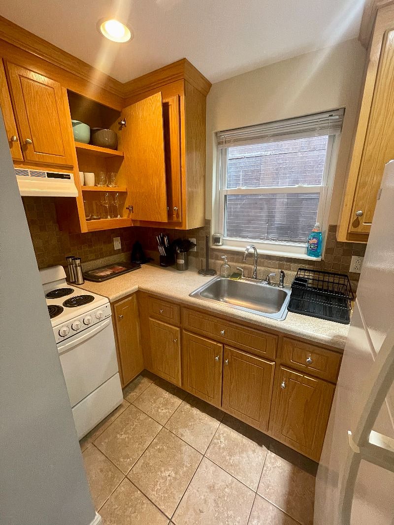 Furnished Finder property 454378_1 photo 16