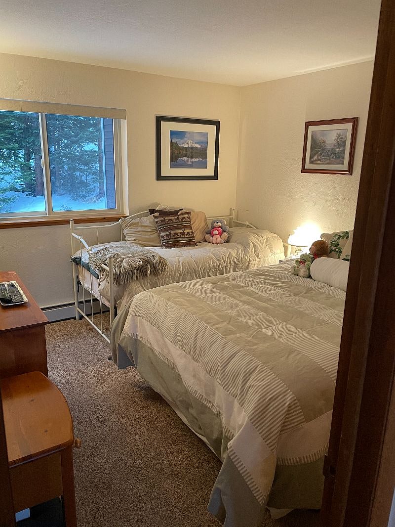Twin day bed in second bedroom with Queen bed and beautiful view of the national forest.  Lots of privacy.