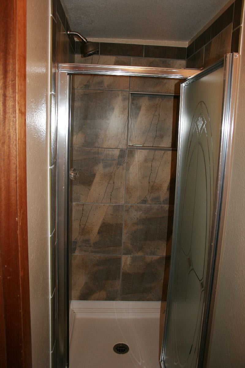Main bedroom shower