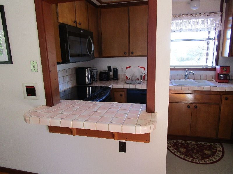 Furnished Finder property 454437_1 photo 3
