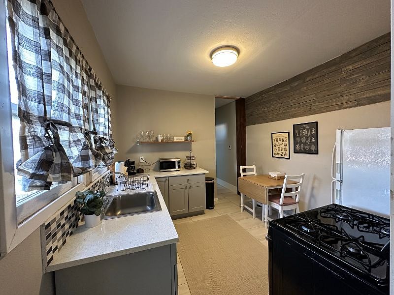 Furnished Finder property 454491_1 photo 11