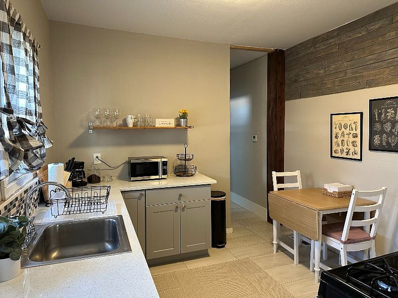 Furnished Finder property 454491_1 photo 12
