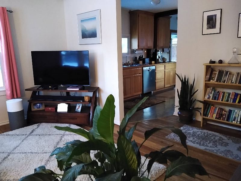 Furnished Finder property 454515_1 photo 4