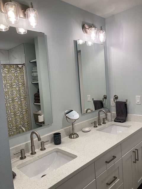Double vanities/sinks with storage