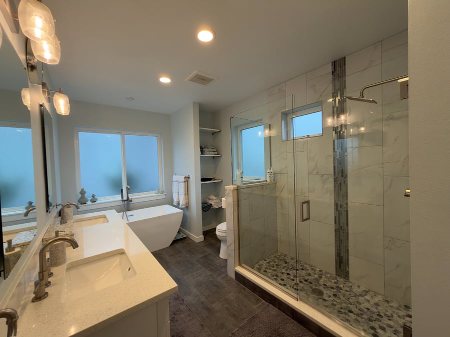 Master bathroom, double sinks, separate shower and bathtub