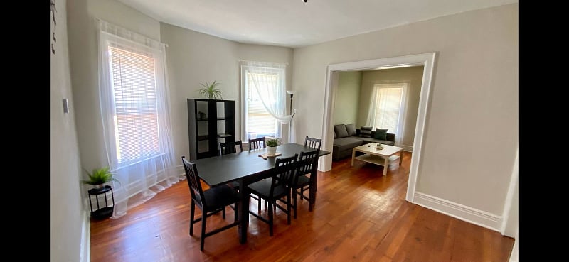 Dining/living room are spacious.