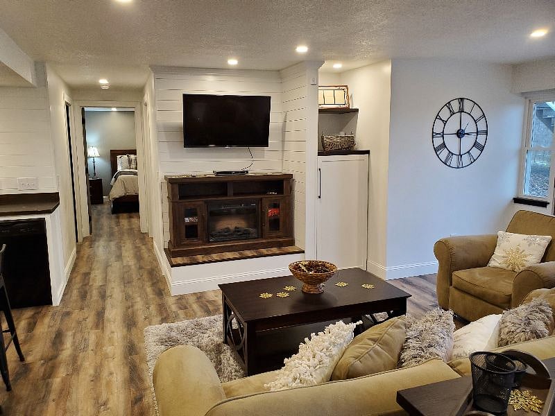 Furnished Finder property 454688_1 photo 13