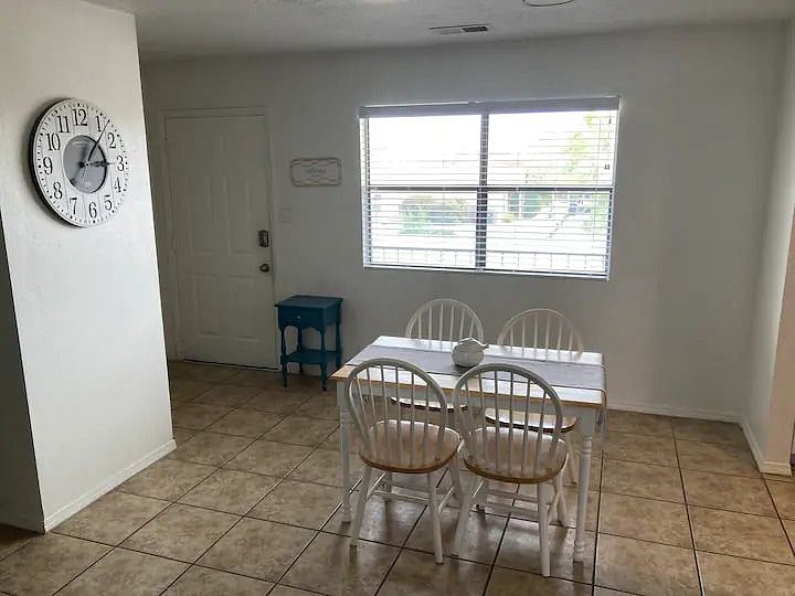 Furnished Finder property 454706_1 photo 4