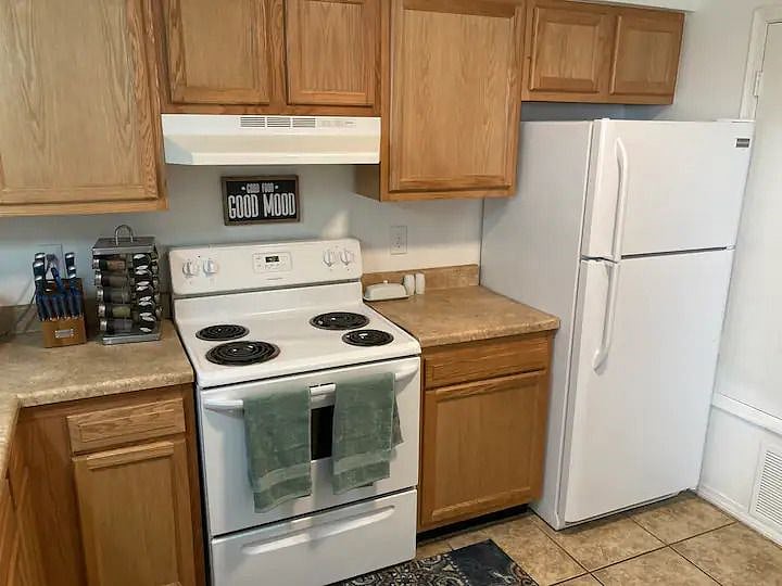 Furnished Finder property 454706_1 photo 3