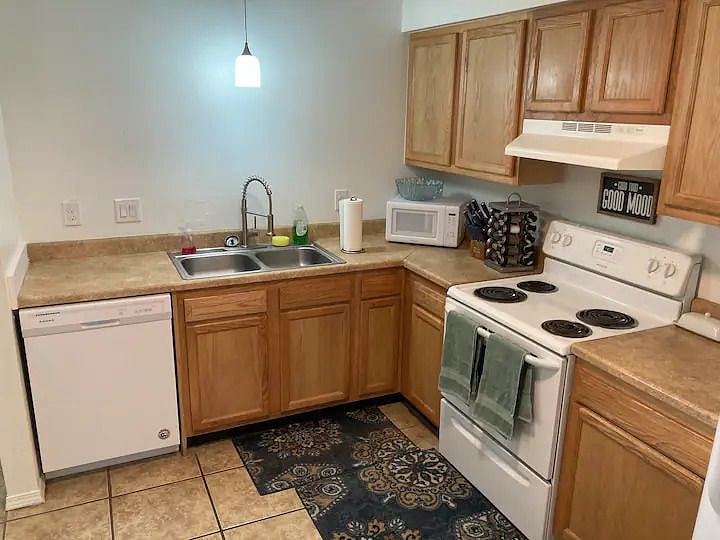 Furnished Finder property 454706_1 photo 8