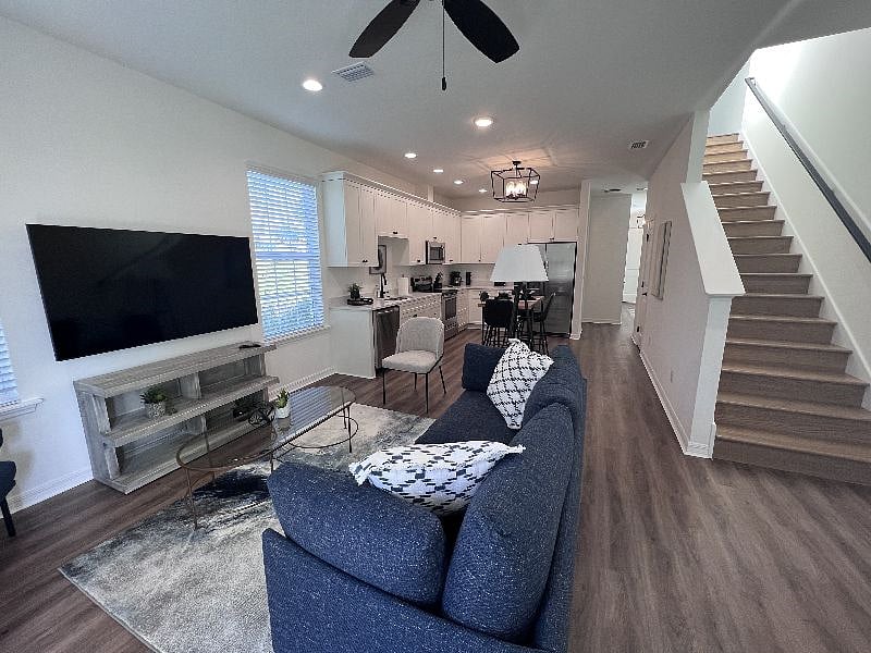 Furnished Finder property 454774_1 photo 3