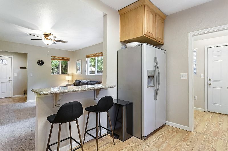 Furnished Finder property 455093_1 photo 3