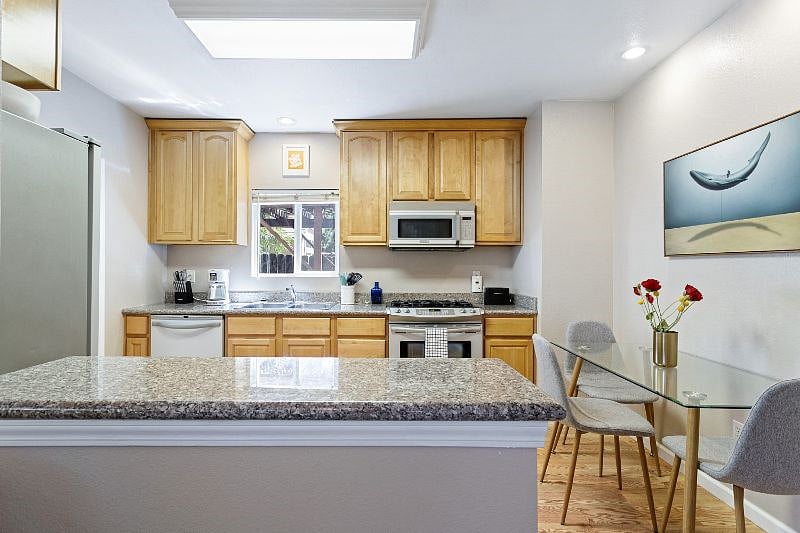 Furnished Finder property 455093_1 photo 7