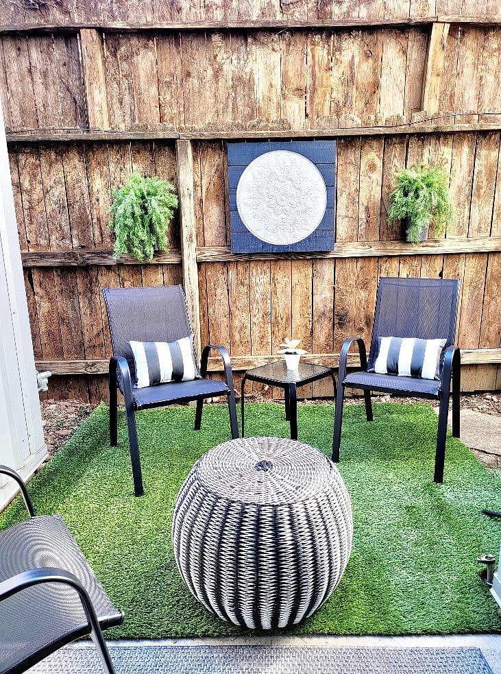 comfortable, private patio