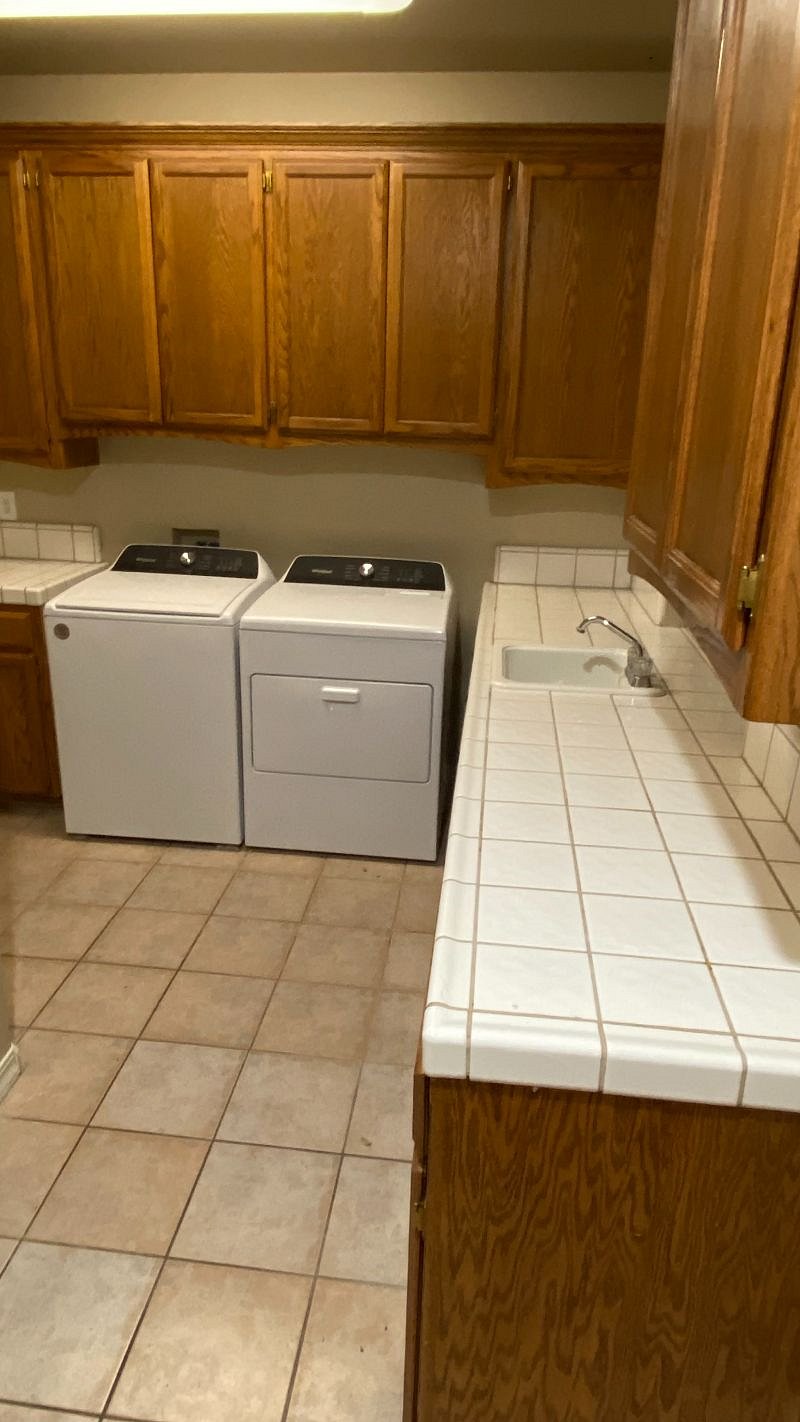 Furnished Finder property 455302_1 photo 9