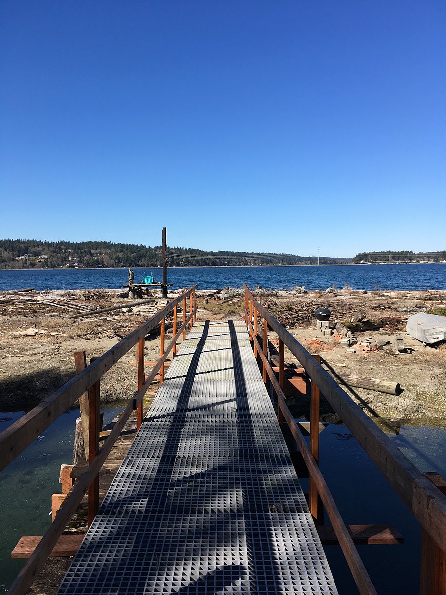 Private Bridge to Sandspit/Beach and Lagoon