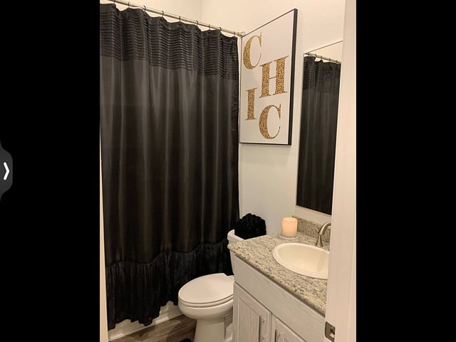 Master en-suite bathroom 