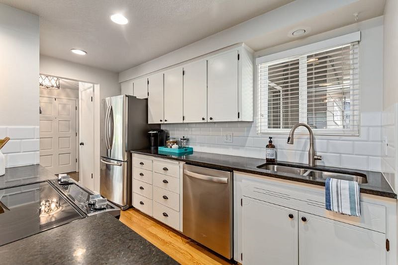Furnished Finder property 455489_1 photo 7