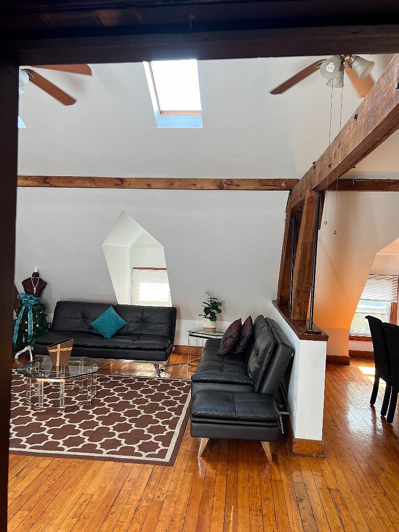 Furnished Finder property 455507_1 photo 2