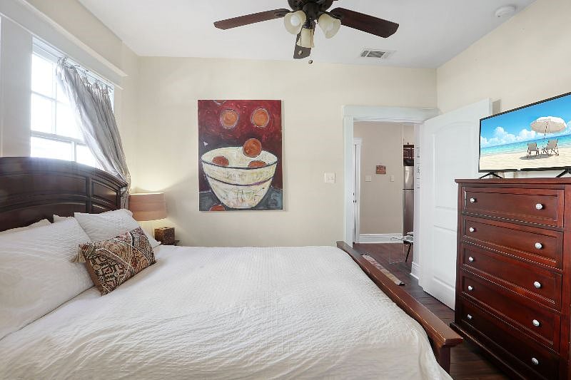 Comfortable Queen sized bed