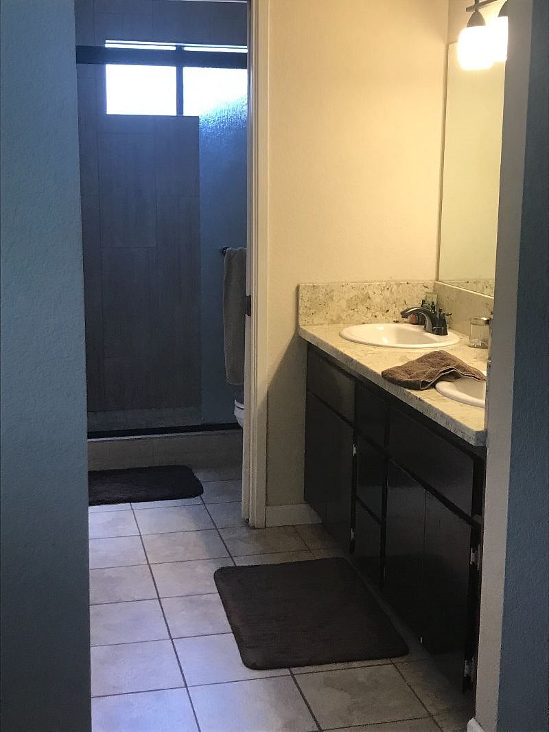 Ensuite to Master bedroom