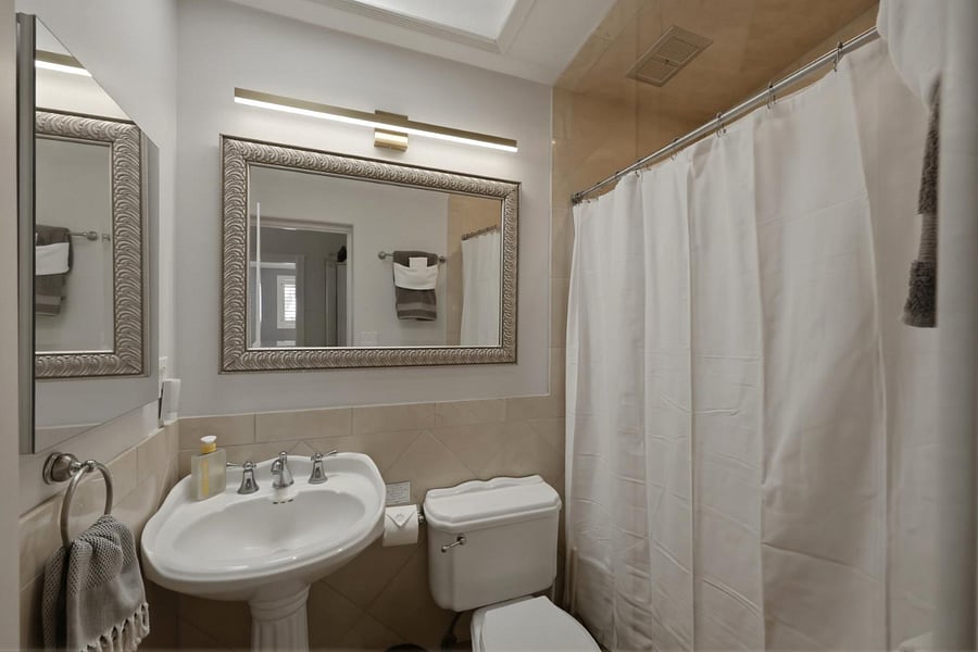 Furnished Finder property 455609_1 photo 25