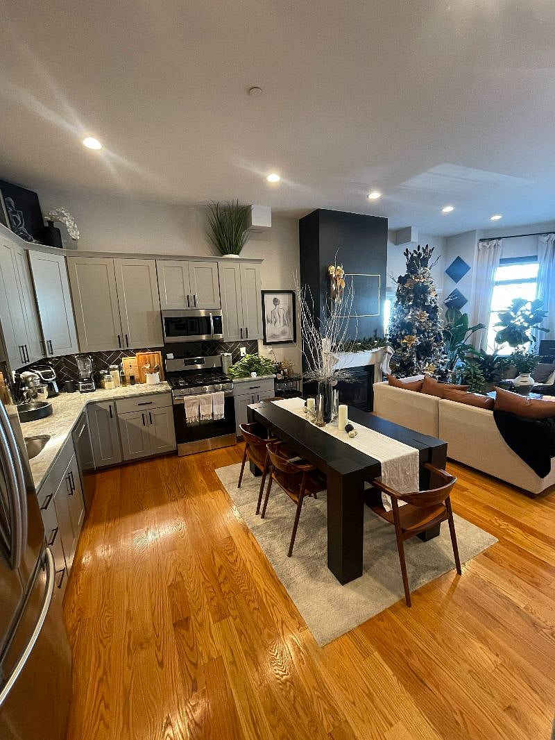 Furnished Finder property 455613_1 photo 3