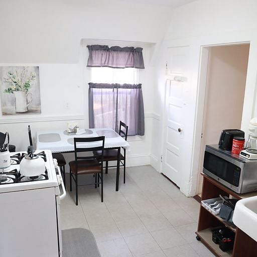 Furnished Finder property 455657_1 photo 3