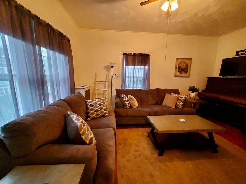 Furnished Finder property 455657_1 photo 18