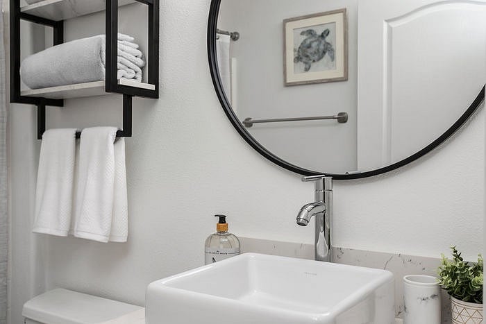 Guest Bathroom