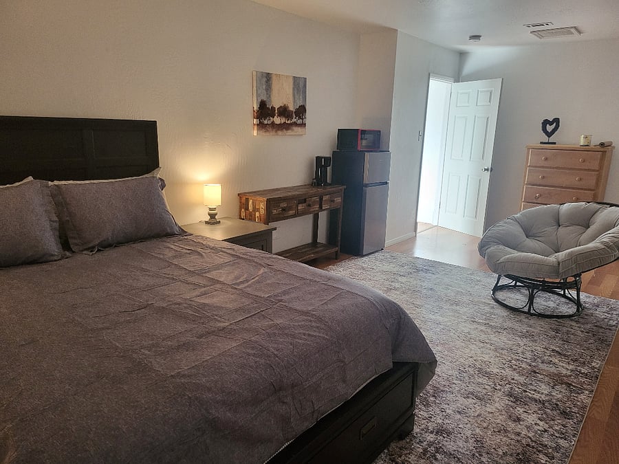 Furnished Finder property 455738_2 photo 4