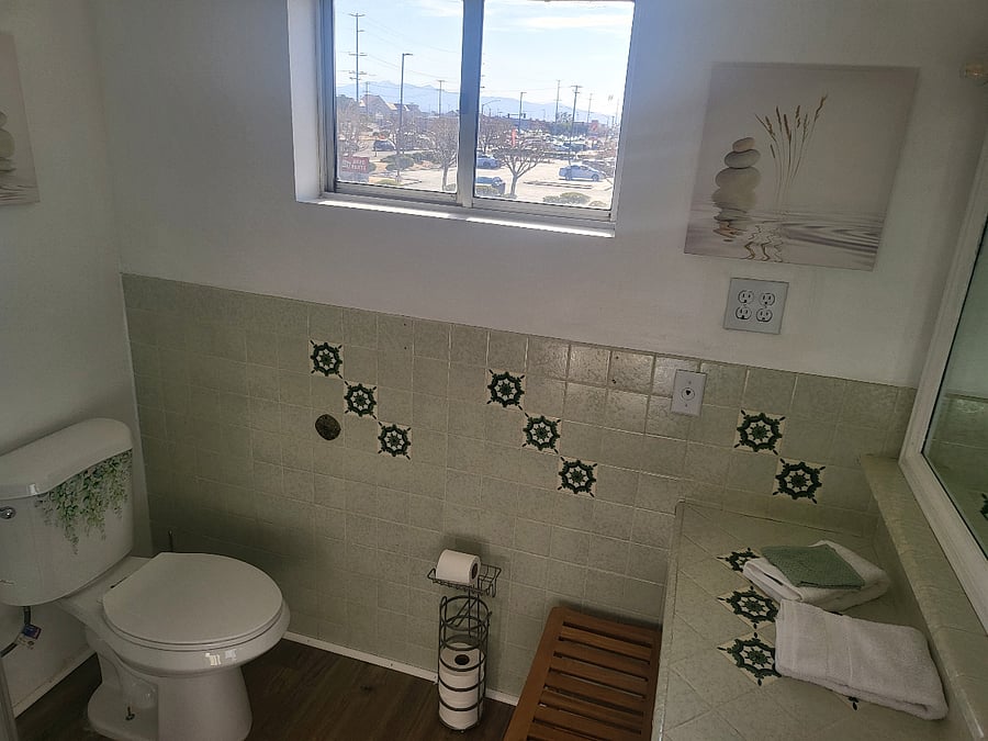 Furnished Finder property 455738_3 photo 9