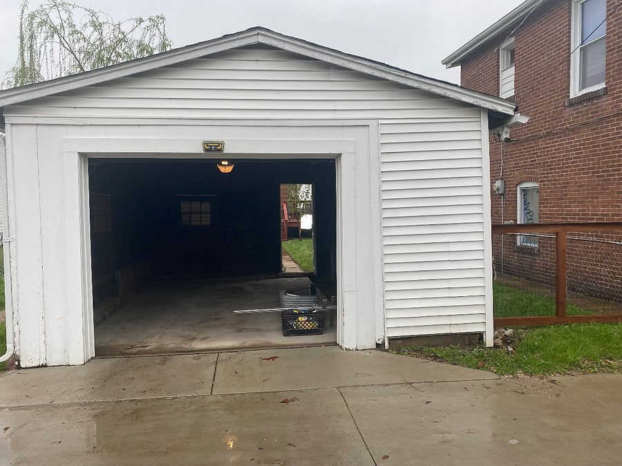 Garage with a spot for 1 car.