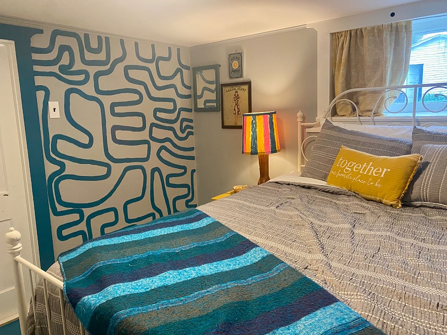 Basement. Queen bed
