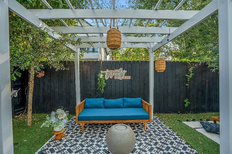 Furnished Finder property 455817_1 photo 3