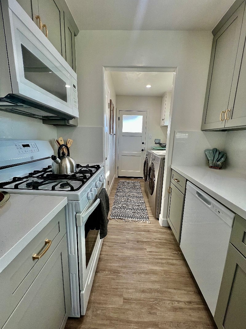 Furnished Finder property 455866_2 photo 10