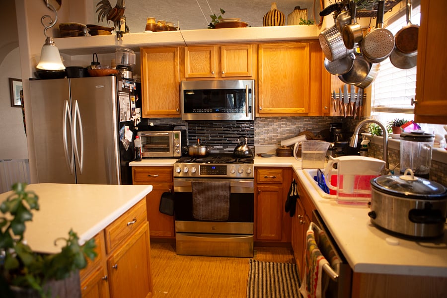 Kitchen (common space)