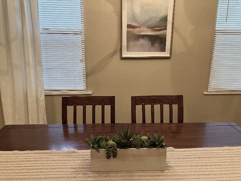 Furnished Finder property 455902_1 photo 17