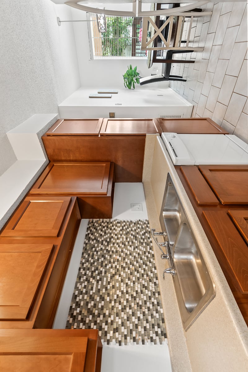 Spacious galley kitchen fully equipped for all your cooking needs. Includes pots and pans, baking trays, dinnerware, utensils, and glassware. Youll also find a microwave and a coffee maker compatible with K-cupsperfect for quick meals or a cozy morning brew.